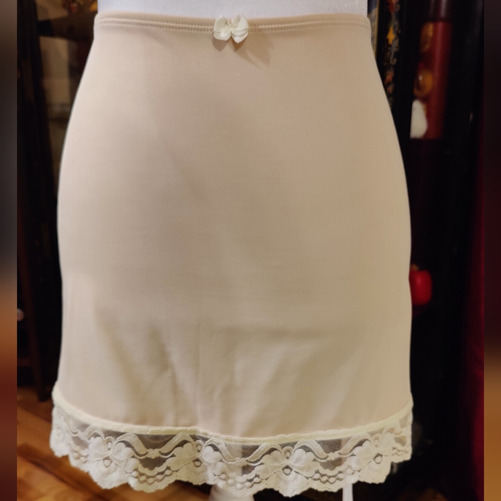 Nancy Ganz Body Slimmer Skirt